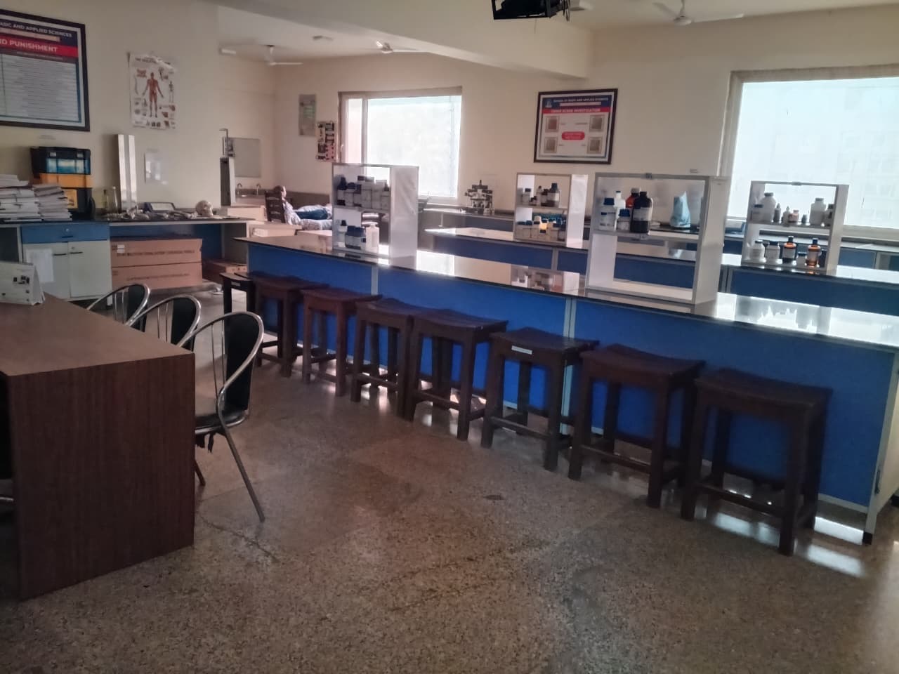 K.R. Mangalam University Gurugram Academic Building photo 35